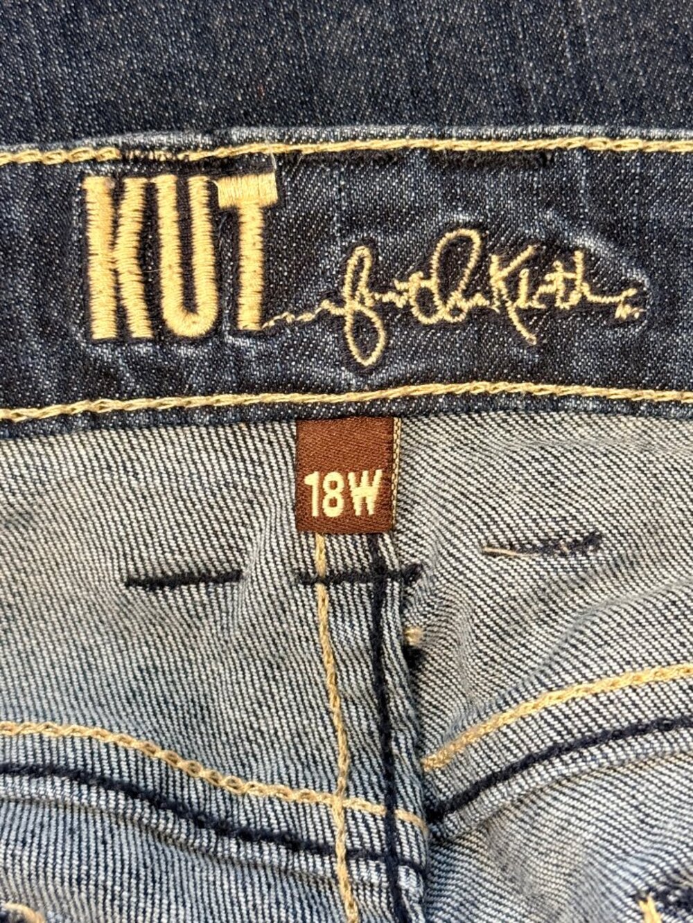 KUT from the Kloth Blue Denim Stretch Capris - Picture 5 of 5